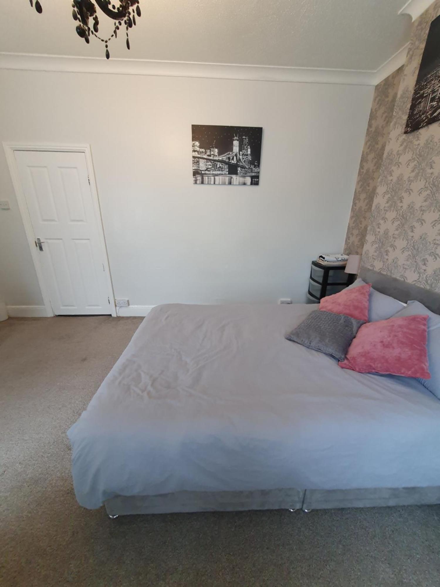 Private Luxury Double Room In Cardiff Exterior foto