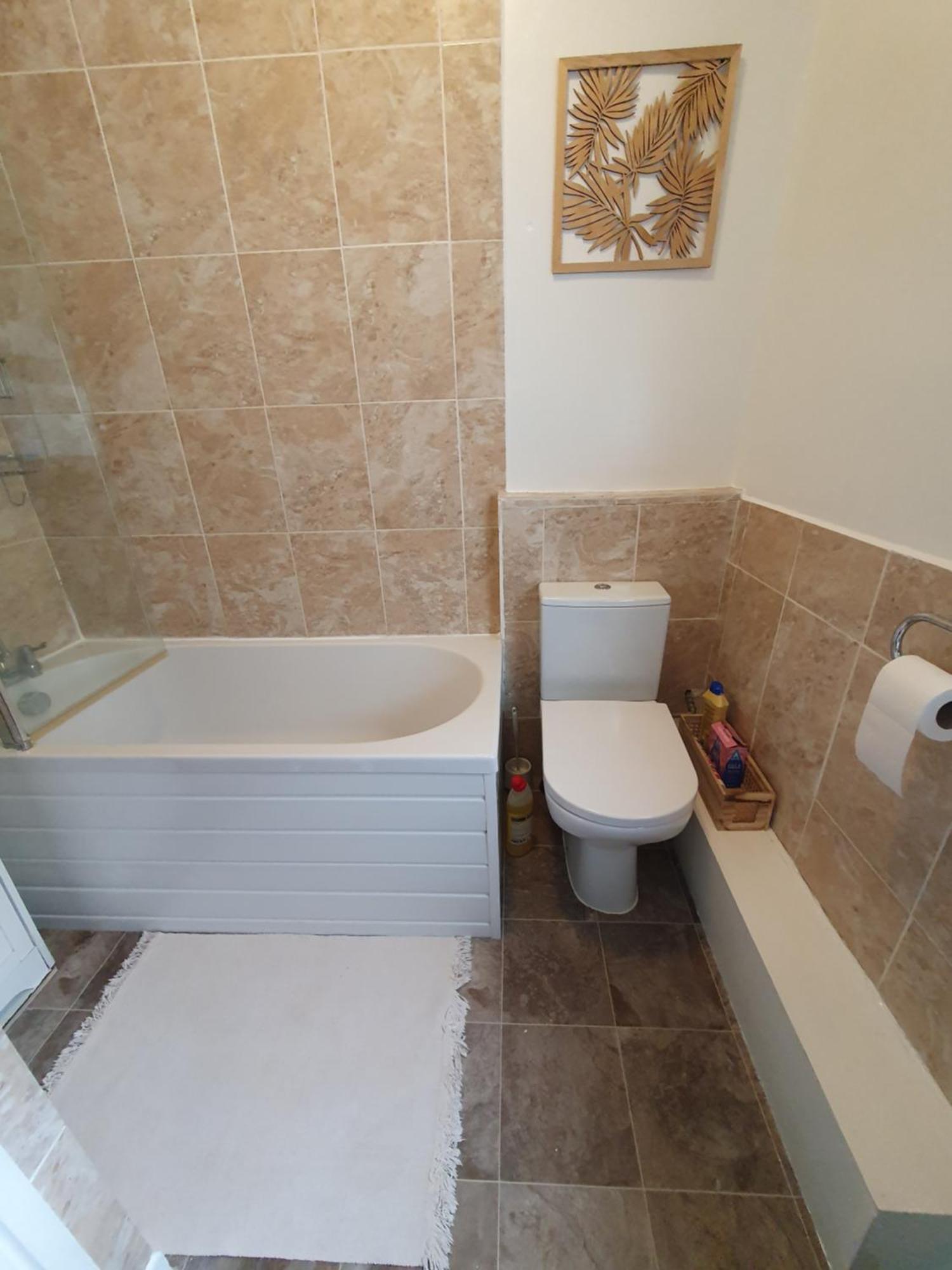 Private Luxury Double Room In Cardiff Exterior foto